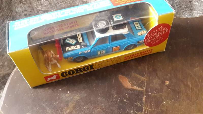 CORGI   Reproduction window boxes with plinths for sale