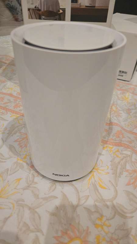 Nokia fastmile 5G + 2 x Nokia Beacon 3