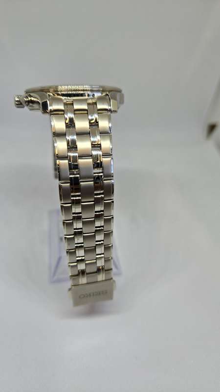 Seiko Dolce Titanium Men's Solar Watch (JDM)