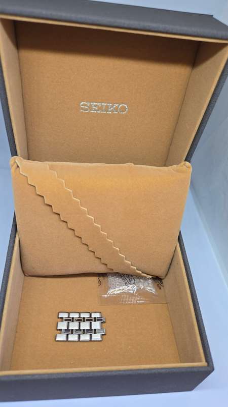 Seiko Dolce Titanium Men's Solar Watch (JDM)