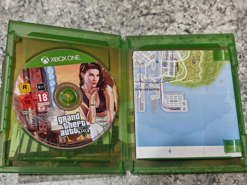 Grand Theft Auto 5 Xbox One Great Condition!