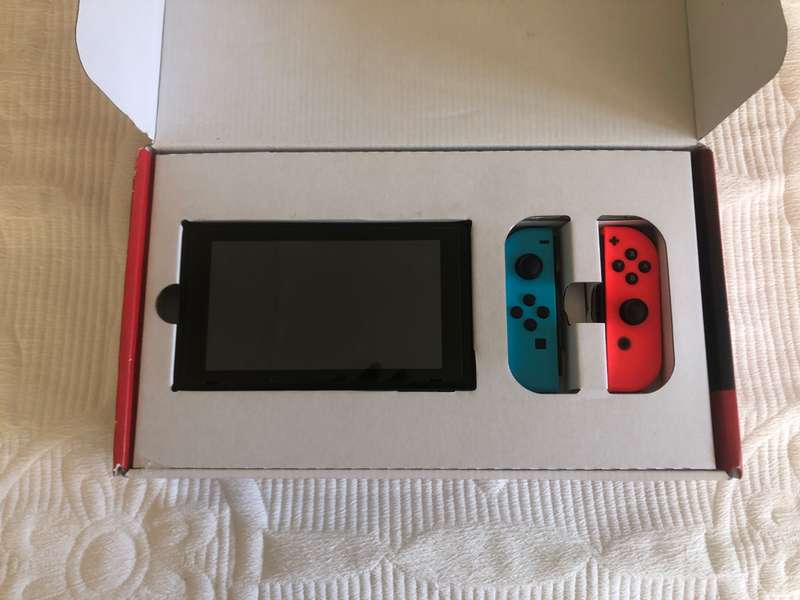 Nintendo Switch V2 Neon Blue/Neon Red Console Boxed Great Condition!