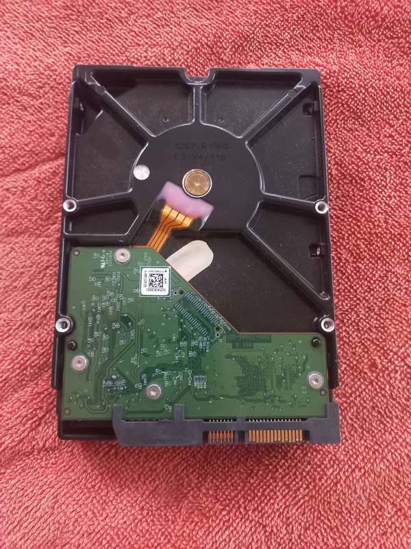 2tb (2000gig) 3.5" sata hard drive  Western Digital