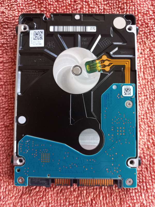 1tb (1000gig) 2.5" Seagate hard drive -100% health & performance, no bad sectors