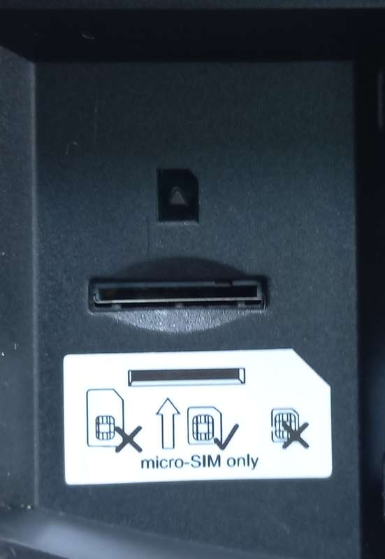 4G/LTE Sim card modem/router, wifi 2.4ghz & 5ghz - OPEN TO ALL CELL NETWORKS - Huawei B525s-65a
