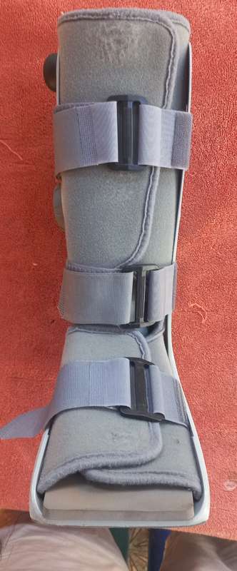 Adjustable Moon-Boot AirCast Soft Strike - size small DJO , LLC