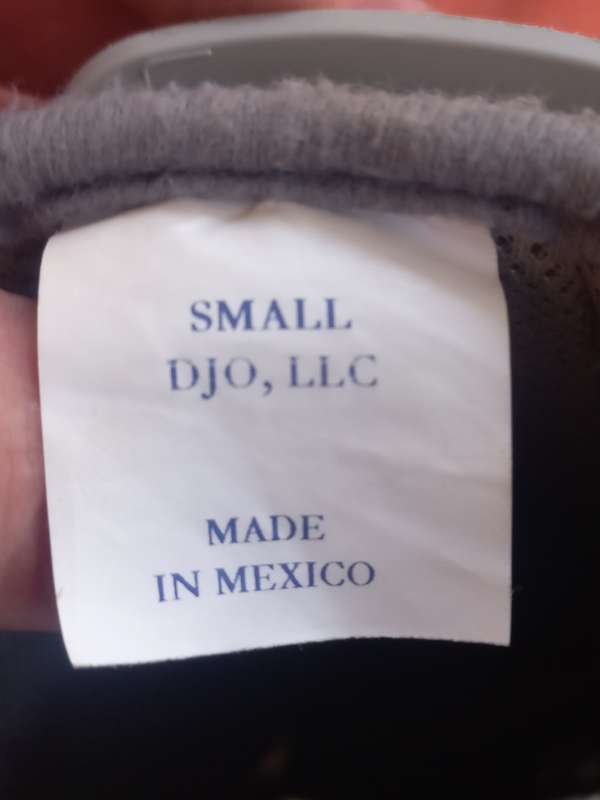 Adjustable Moon-Boot AirCast Soft Strike - size small DJO , LLC