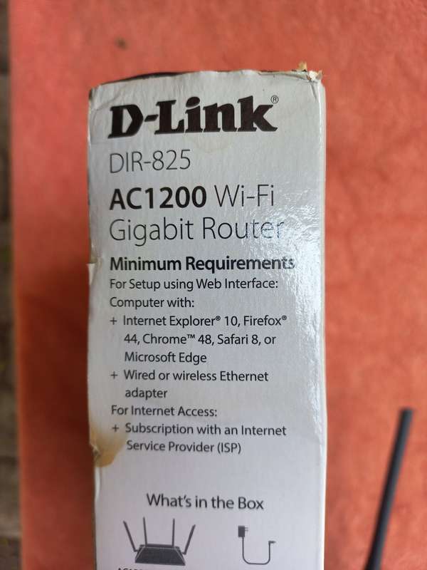 D-Link AC1200 Wi-Fi Gigabit Router - Dual band MU-Mimo - see photos for device info