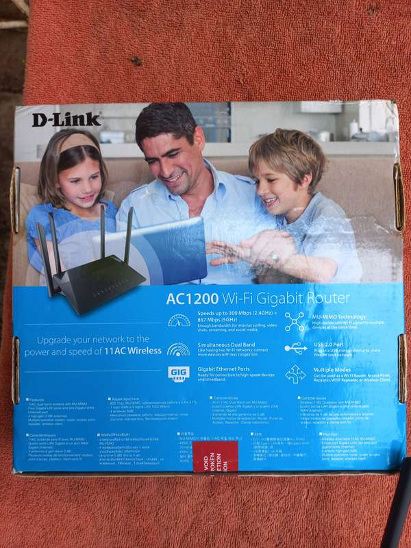 D-Link AC1200 Wi-Fi Gigabit Router - Dual band MU-Mimo - see photos for device info