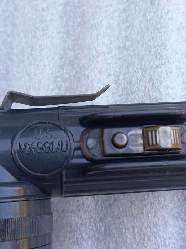 Fulton MX-991/U U.S. military right-angle flashlight