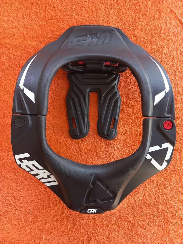 Leatt GPX 5.5 neck brace