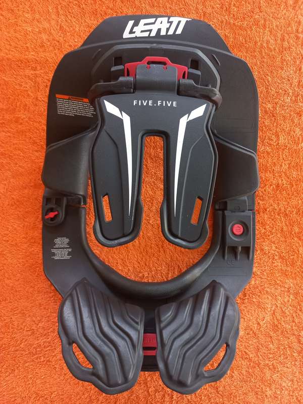 Leatt GPX 5.5 neck brace