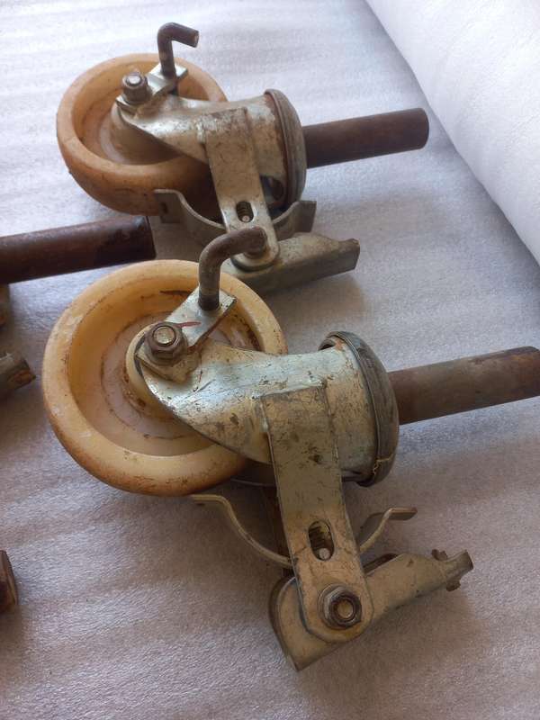 Lot of 4x 150mm Nylon Scaffold Castor Wheel - Swivel with brake