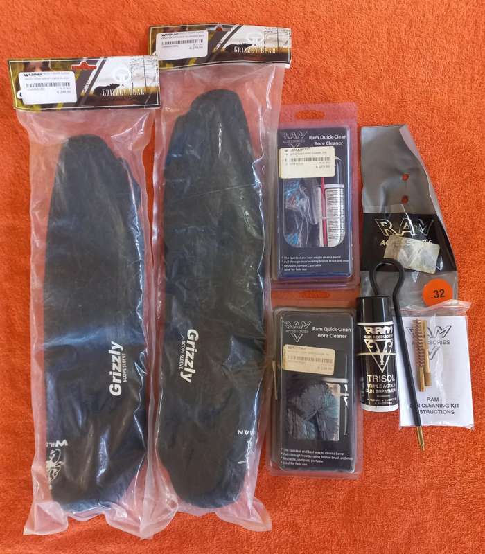 Lot of rifle care item's - see description & photos