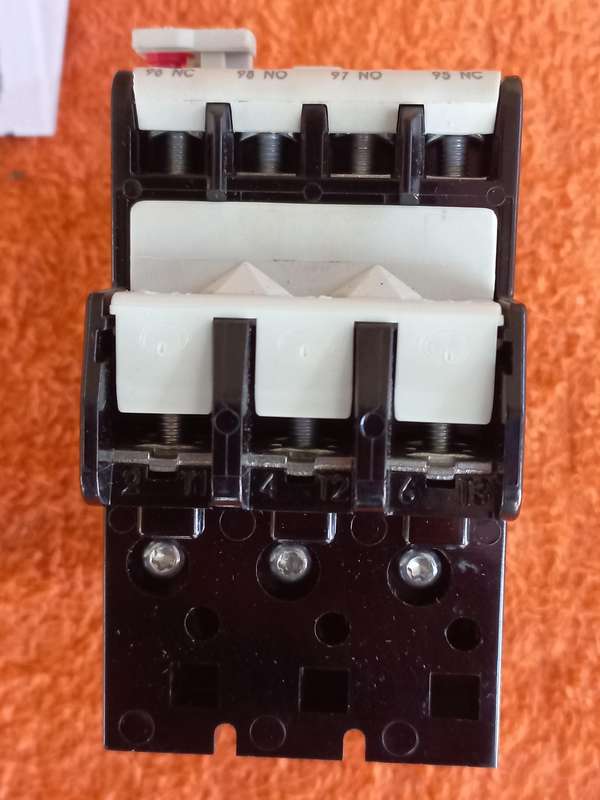 2x new/unused Weg RW17D thermal overload relays - see phots & description