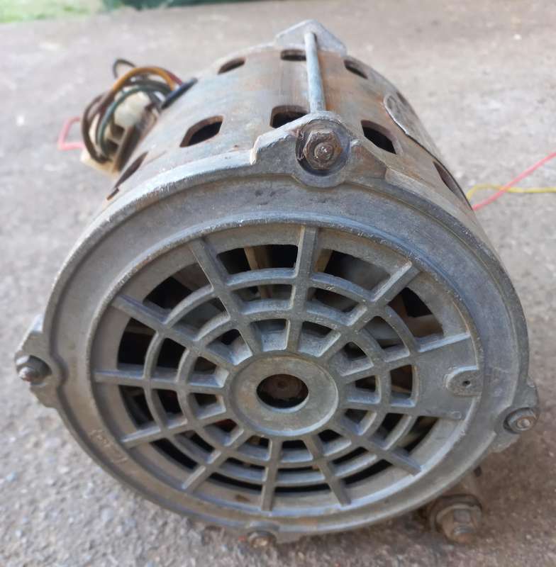 Electric motor 220v - 2 speed, foward & reverse capable - working order - see description & photos