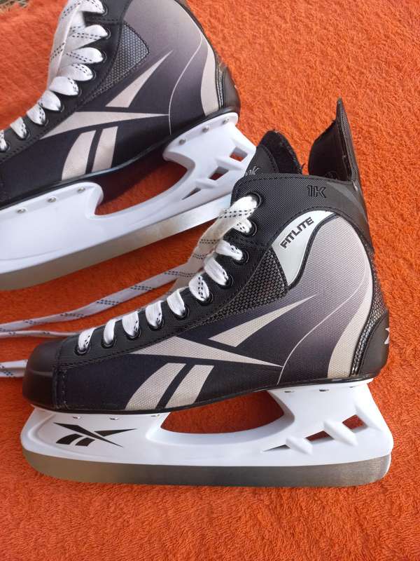 Ice skates - Reebok size 10