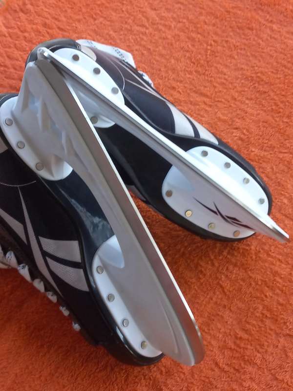 Ice skates - Reebok size 10