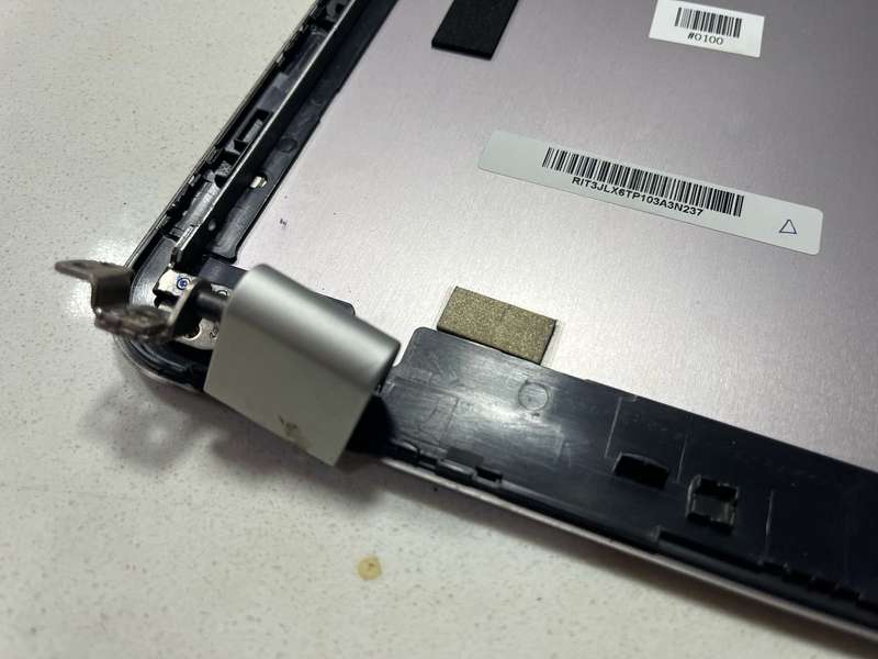 HP Pavilion DV6 screen back cover with Hinges and Hinge Caps