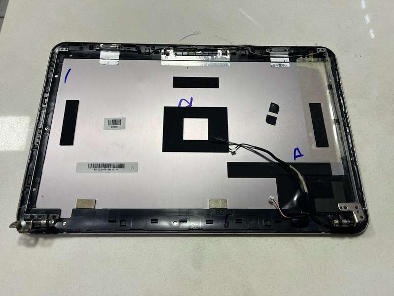 HP Pavilion DV6 screen back cover with Hinges and Hinge Caps
