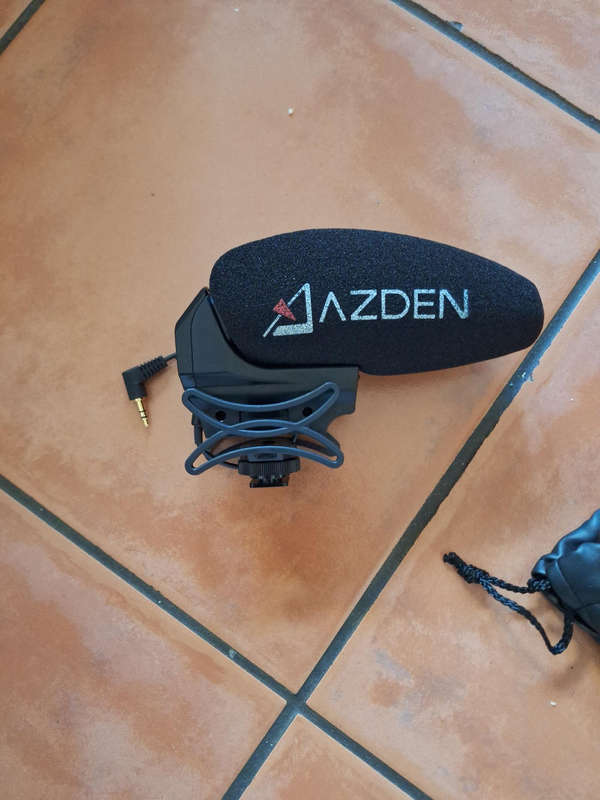 Azden camera mic