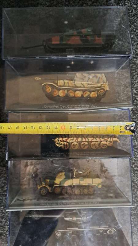Model Army Tanks