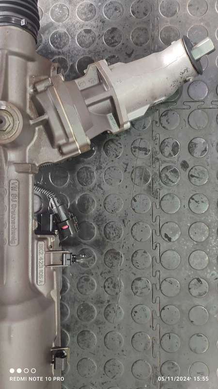 GENUINE 12-15 AUDI A4 B8 A5 8T STEERING RACK 8K2423105A 8K2423055BS