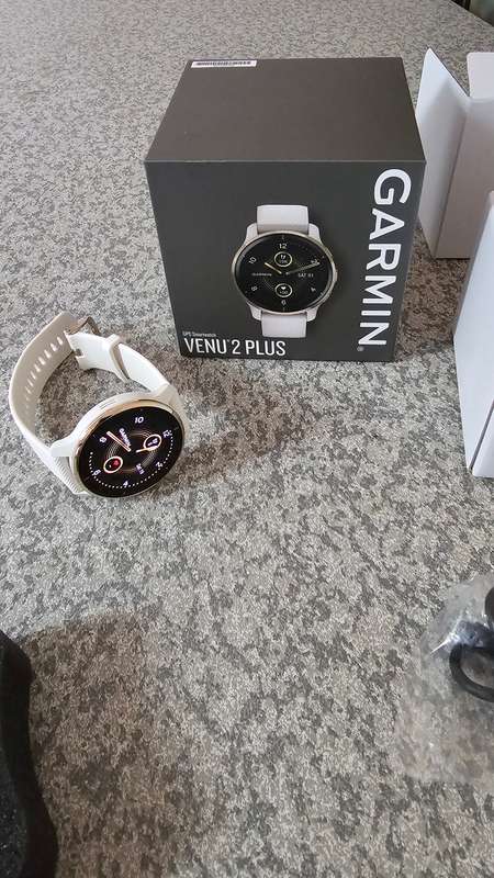 Garmin Venu 2 Plus Advanced GPS Smartwatch 43mm (White / Gold) Brand new