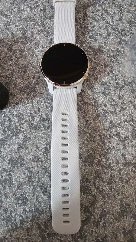 Garmin Venu 2 Plus Advanced GPS Smartwatch 43mm (White / Gold) Brand new