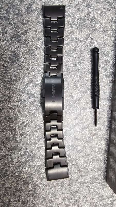 Garmin QuickFit 26 - Vented Titanium Bracelet with Carbon Gray DLC Coating
