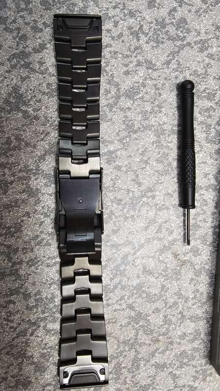 Garmin QuickFit 26 - Vented Titanium Bracelet with Carbon Gray DLC Coating