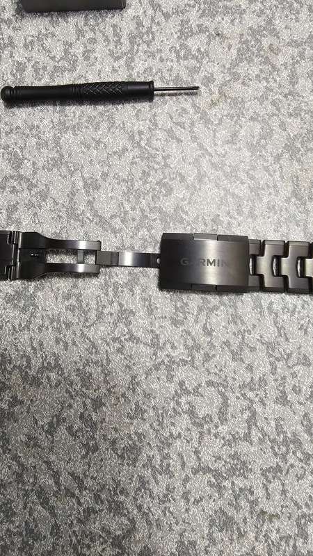 Garmin QuickFit 26 - Vented Titanium Bracelet with Carbon Gray DLC Coating