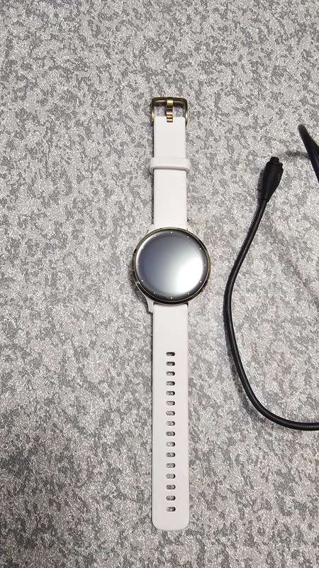 Garmin Venu 3S GPS Smart Watch - Soft Gold Stainless Steel Bezel with Ivory 41mm Case