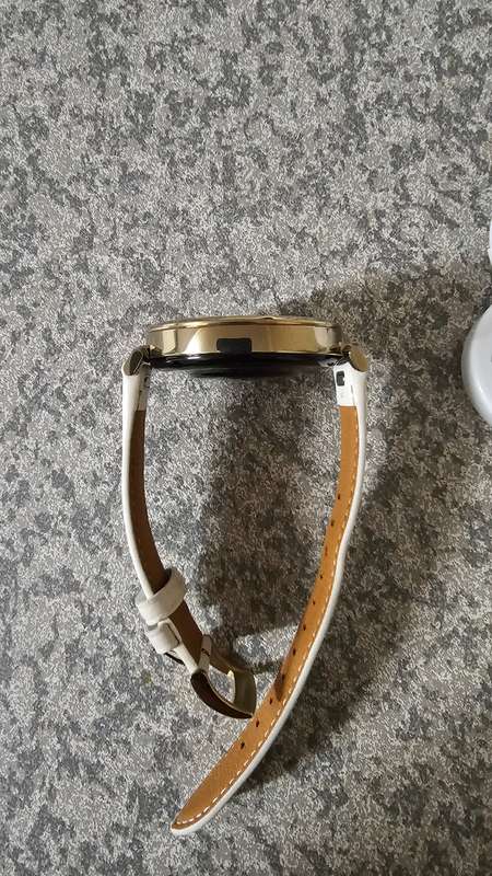 HUAWEI GT 5 41mm - GPS Smartwatch / Fitness Tracker - White / Gold