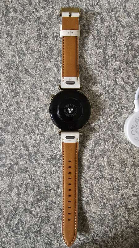 HUAWEI GT 5 41mm - GPS Smartwatch / Fitness Tracker - White / Gold