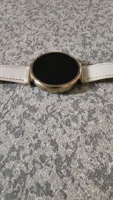 HUAWEI GT 5 41mm - GPS Smartwatch / Fitness Tracker - White / Gold