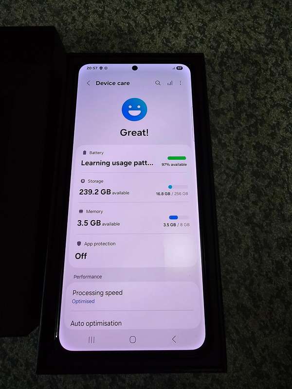 Samsung Galaxy S21+ Plus 5G 8GB / 256GB Phantom Black Dual Sim