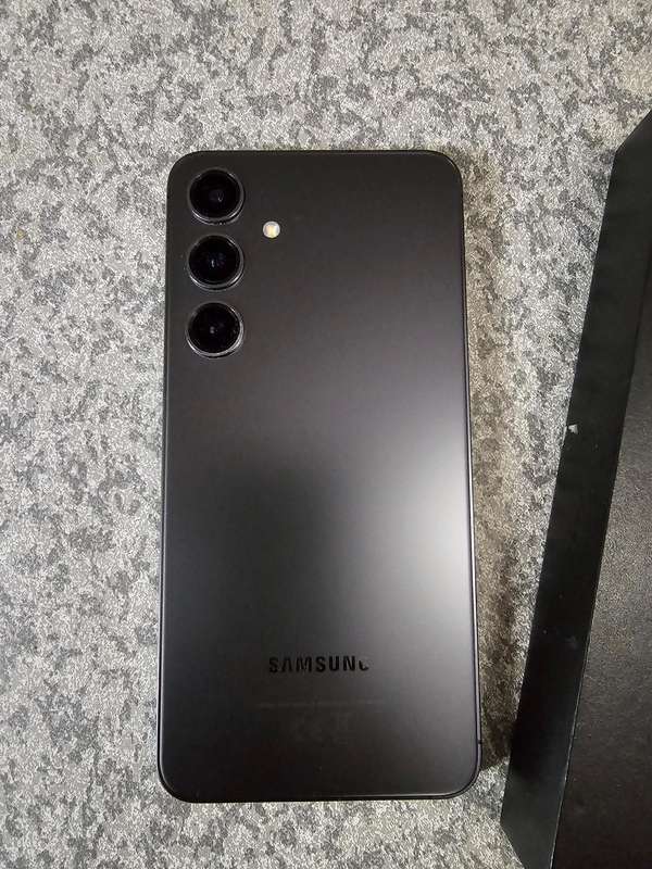 Samsung Galaxy S24+ Plus 5G 12GB / 256GB Dual Sim Phone