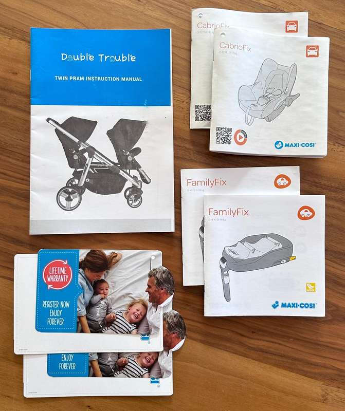 Double Delux (CabrioFix i-Size) | TWIN Travel System in GREAT condition!