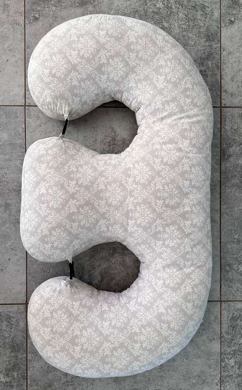 Twin feeding pillow