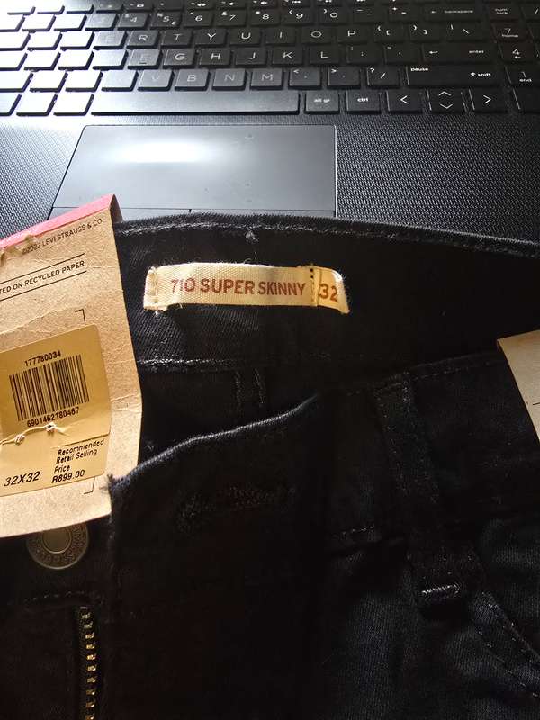 GUES LEVI AND SISSYBOY JEANS ONE BID FOR THEM ALL! LOOK AT PICTURES BARGAIN! BRAND NEW! 8 PAIRS!