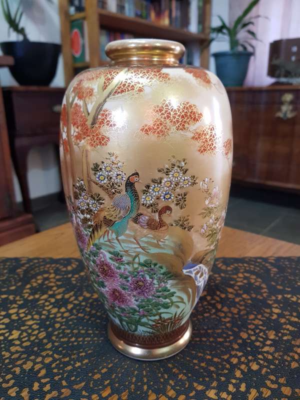 Antique Japanese SATSUMA Vase KOSHIDA Meiji-Taisho Period 19th/20th Century.