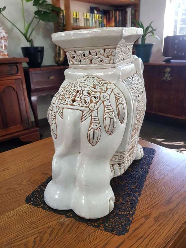 White Mid century Ceramic Elephant Side Table, or Planter.