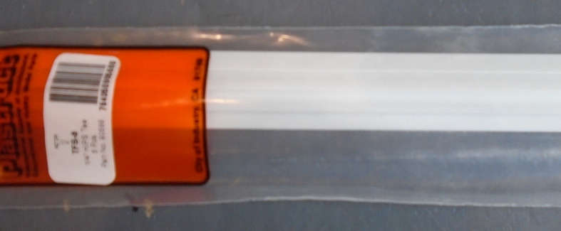 PLASTRUCT - 5 X 1/4 TEE, IN PKT, L - 615mm