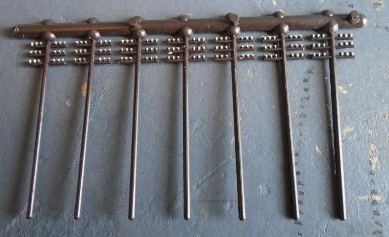 40 X N SCALE TELEPHONE/ELECTRICITY POLES