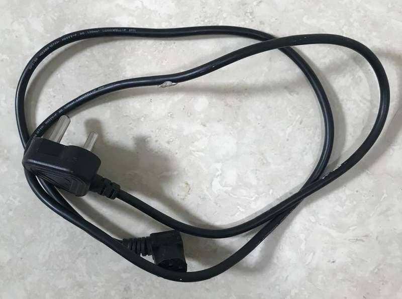 Monitor cable