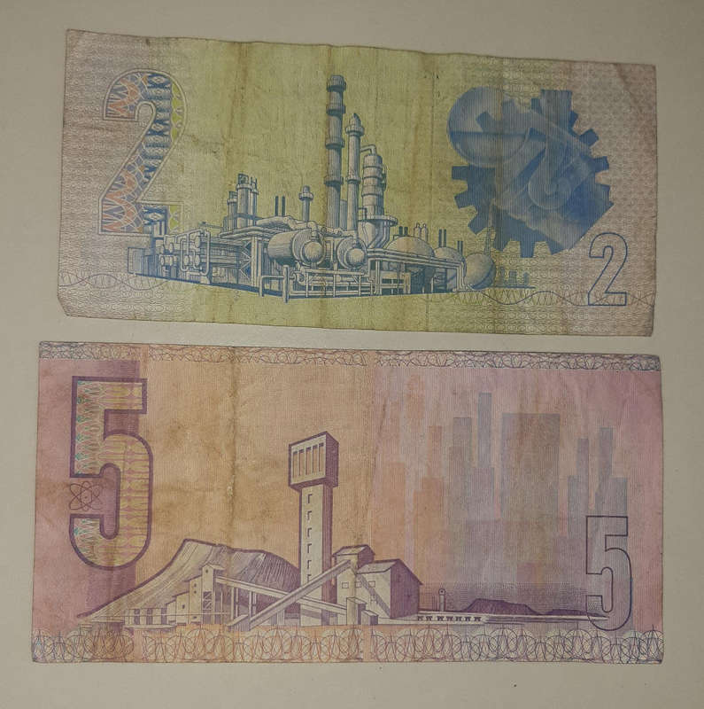 R2 And R5 Note