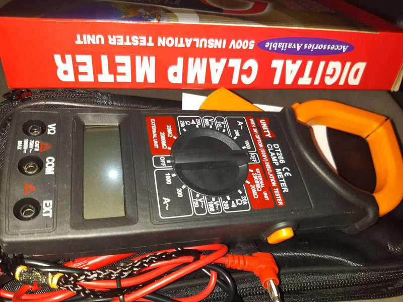 Digital Clamp Meter
