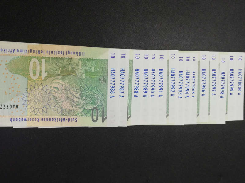 Mboweni R10 Notes in sequence