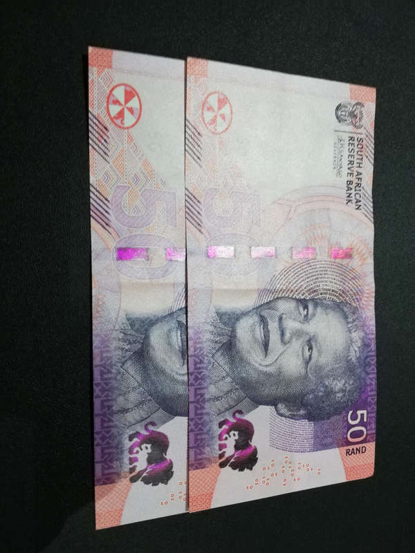 R50 notes 2x Sequence